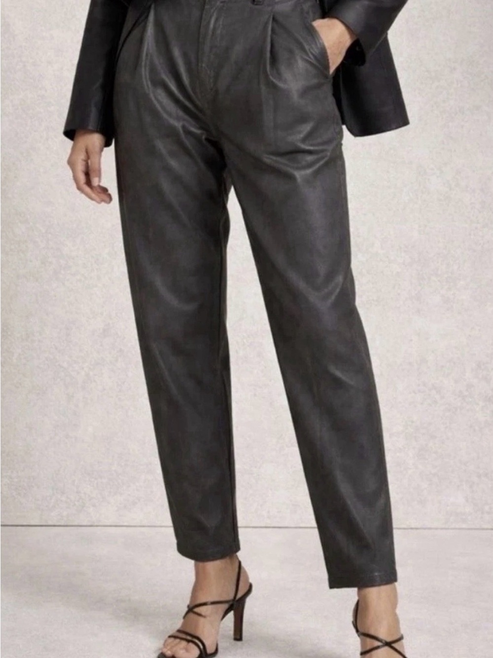 NWT AG Adriano Goldschmied Womens Rory Pleated Trouser Coated Leather Pants 27